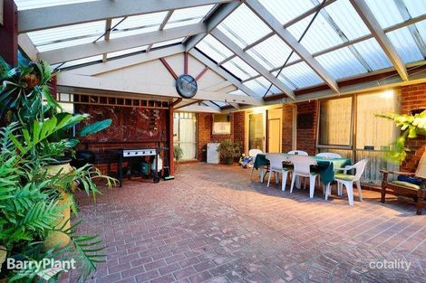 Property photo of 14 Alison Close Pakenham VIC 3810