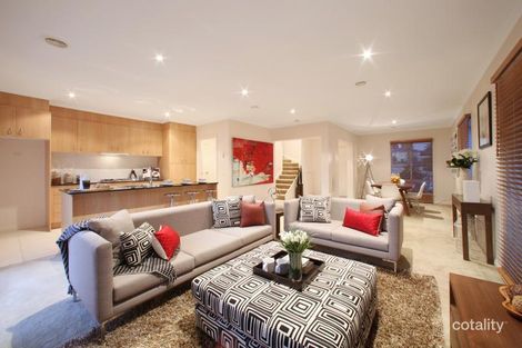 Property photo of 121 Sovereign Manors Crescent Rowville VIC 3178