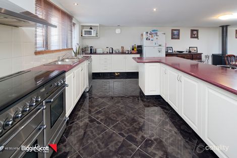 Property photo of 18 Olivebank Road Ferntree Gully VIC 3156