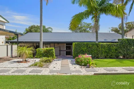 62 Campbell Pde, Mannering Park, NSW 2259