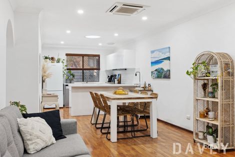 17/133 Deanmore Rd, Scarborough, WA 6019