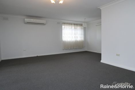 Property photo of 1 Tinga Crescent Kooringal NSW 2650