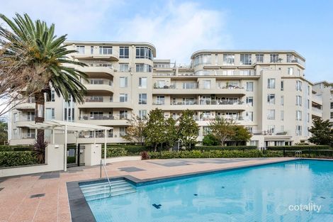 2/3 Seisman Pl, Port Melbourne, VIC 3207