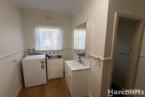 Property photo of 24 Johnson Street Horsham VIC 3400