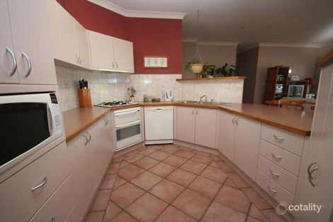 Property photo of 14 Elouera Court Jerrabomberra NSW 2619