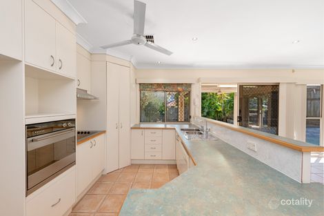 Property photo of 12 Pembridge Place Carindale QLD 4152
