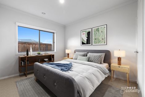 Property photo of 5 Radisson Crescent Werribee VIC 3030