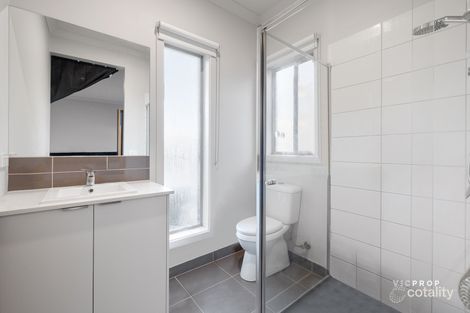 Property photo of 5 Radisson Crescent Werribee VIC 3030