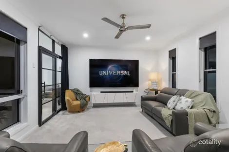 Property photo of 17 First Light Court Coomera QLD 4209