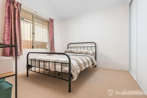 Property photo of 63 Derna Parade Wandina WA 6530