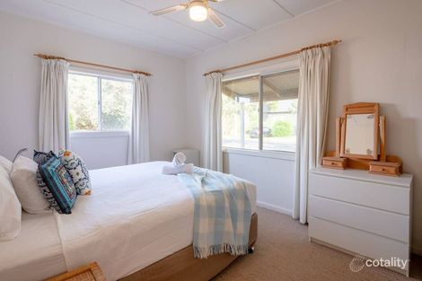 Property photo of 27 Heather Avenue Sorrento VIC 3943