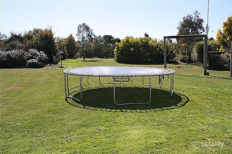 Property photo of 14 Peavey Road New Gisborne VIC 3438