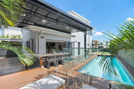 1/43 Avanti St, Mermaid Waters, QLD 4218