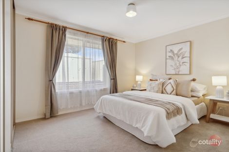 Property photo of 6 Mountain Ash Court Hackham SA 5163