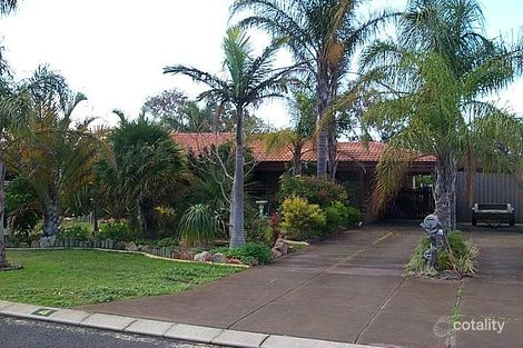 4 Sovereign Pl, Wannanup, WA 6210