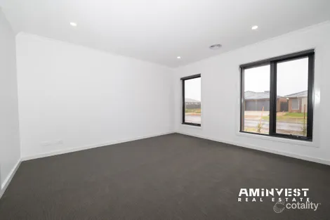 Property photo of 15 Celestial Circuit Tarneit VIC 3029