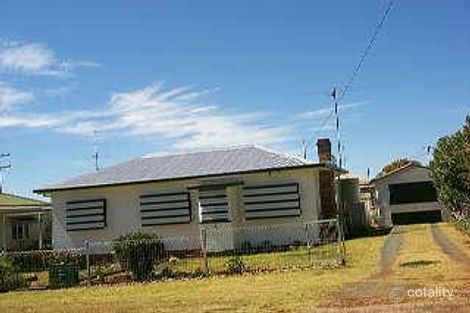 20 Esmond St, Rockville, QLD 4350