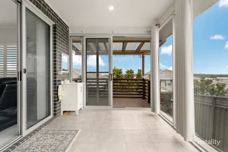 Property photo of 17 Armour Drive Cameron Park NSW 2285