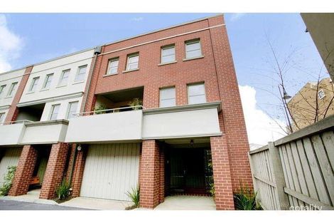 Property photo of 5/162 Stockmans Way Kensington VIC 3031