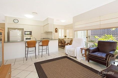 Property photo of 31 Flame Tree Crescent Carindale QLD 4152
