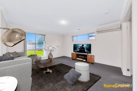 Property photo of 38 Silverwattle Drive Lyndhurst VIC 3975