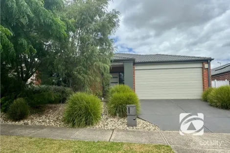 21 Macumba Dr, Clyde North, VIC 3978