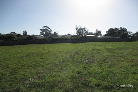 21 BOANYOO RD, DROUIN, VIC 3818