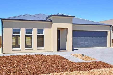 99 Blanche Pde, Hindmarsh Island, SA 5214