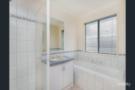 Property photo of 28 Daniel Drive Golden Square VIC 3555
