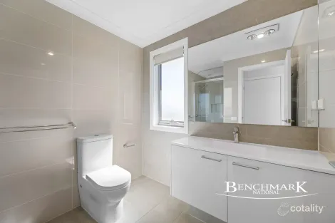 Property photo of 19 Cresswick Walk Moorebank NSW 2170