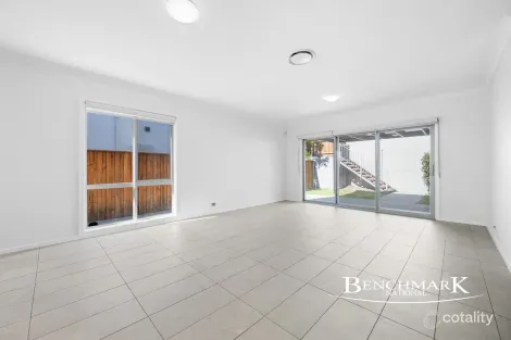 Property photo of 19 Cresswick Walk Moorebank NSW 2170