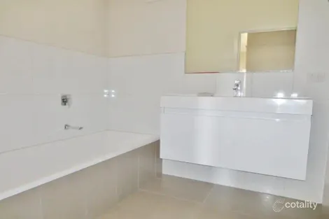 Property photo of 2 Carisbrook Crescent Lower Plenty VIC 3093