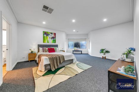 Property photo of 22 Waterford Avenue Craigieburn VIC 3064