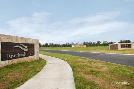 32 Parklands Cct, Mareeba, QLD 4880