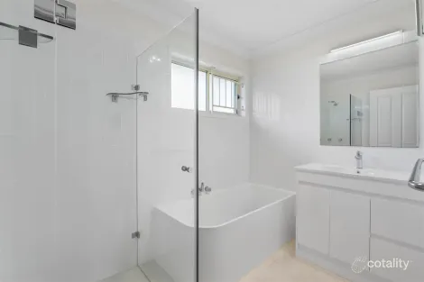 Property photo of 25 McIntyre Street Wooloowin QLD 4030