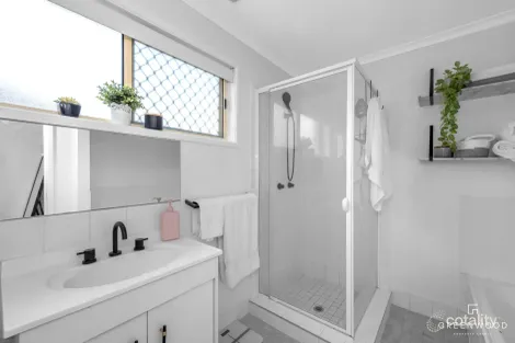 Property photo of 4/12 Vine Court Oxenford QLD 4210