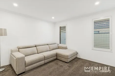 Property photo of 21 Sunflower Road Success WA 6164