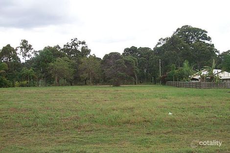 11 Francis Rd, Macleay Island, QLD 4184