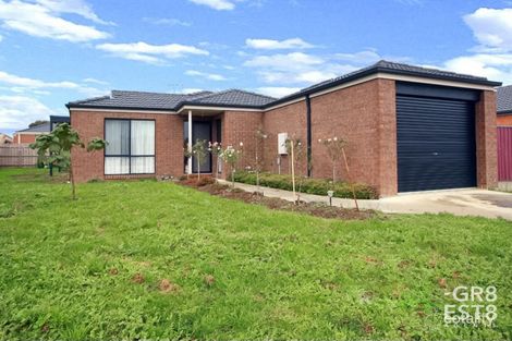 11 Nandaly Pl, Cranbourne West, VIC 3977