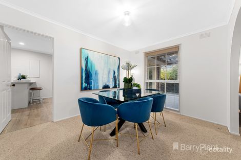 Property photo of 15 Kingloch Parade Wantirna VIC 3152