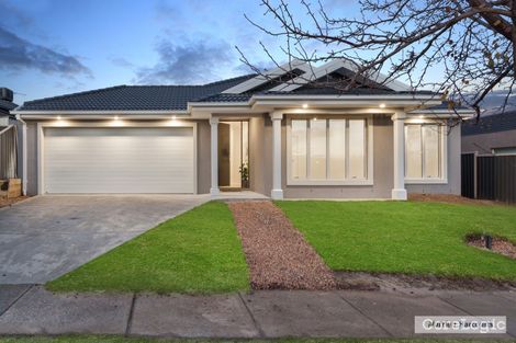 Property photo of 15 Lauricella Drive Wallan VIC 3756