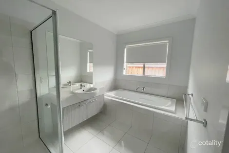 Property photo of 16 McLean Street Torquay VIC 3228