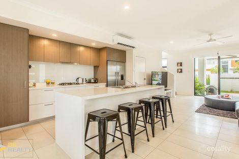 Property photo of 15 Mayfair Lane Hope Island QLD 4212