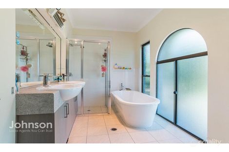 Property photo of 30 Senden Crescent Manly West QLD 4179