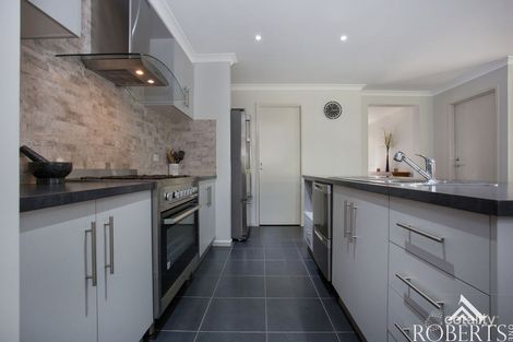 Property photo of 34 Dennington Rise Dennington VIC 3280