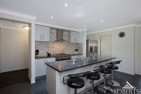 Property photo of 34 Dennington Rise Dennington VIC 3280
