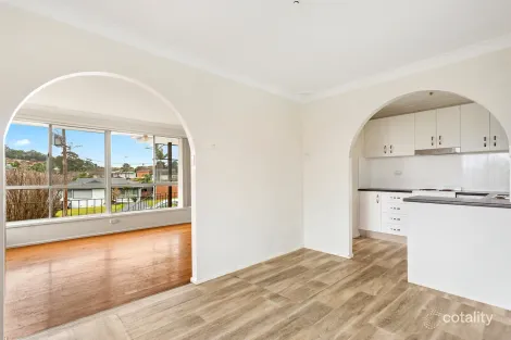Property photo of 8 Cox Parade Mount Warrigal NSW 2528