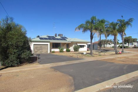 14 Strickland Dr, Dalwallinu, WA 6609