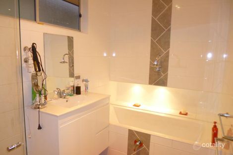 Property photo of 31 Chatham Road Hamilton North NSW 2292