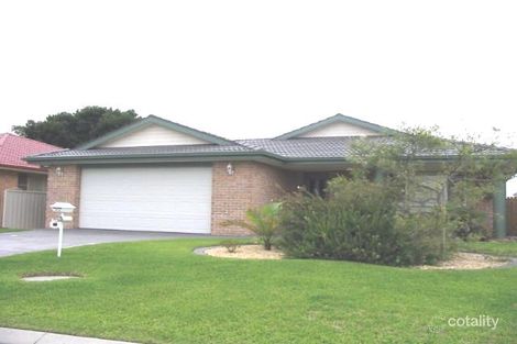 11 Cedar Gr, Forster, NSW 2428